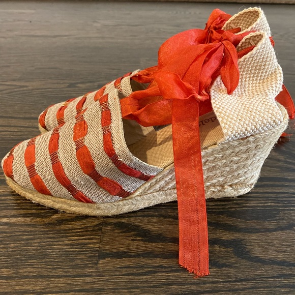 Ladies espadrilles - excellent condition - Picture 2 of 5